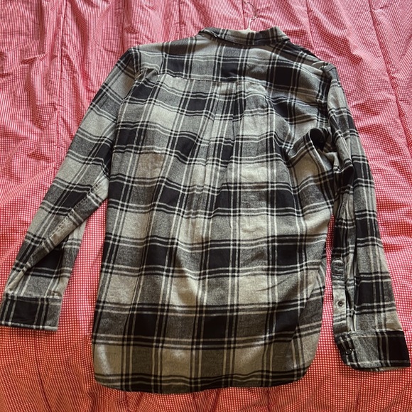 NWT St John’s Bay heather gray and plaid flannel shirt - Picture 4 of 4